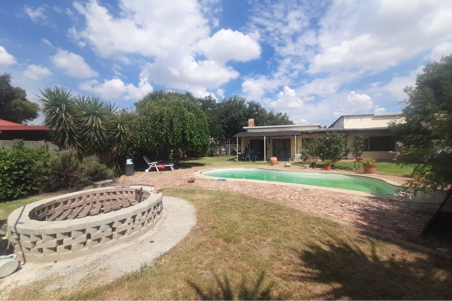 4 Bedroom Property for Sale in Riebeeckstad Free State